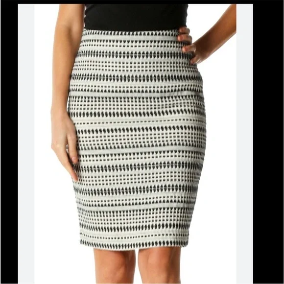 EUC Ann Taylor LOFT Jacquard Cotton Blend Pencil Skirt - Picture 8 of 8
